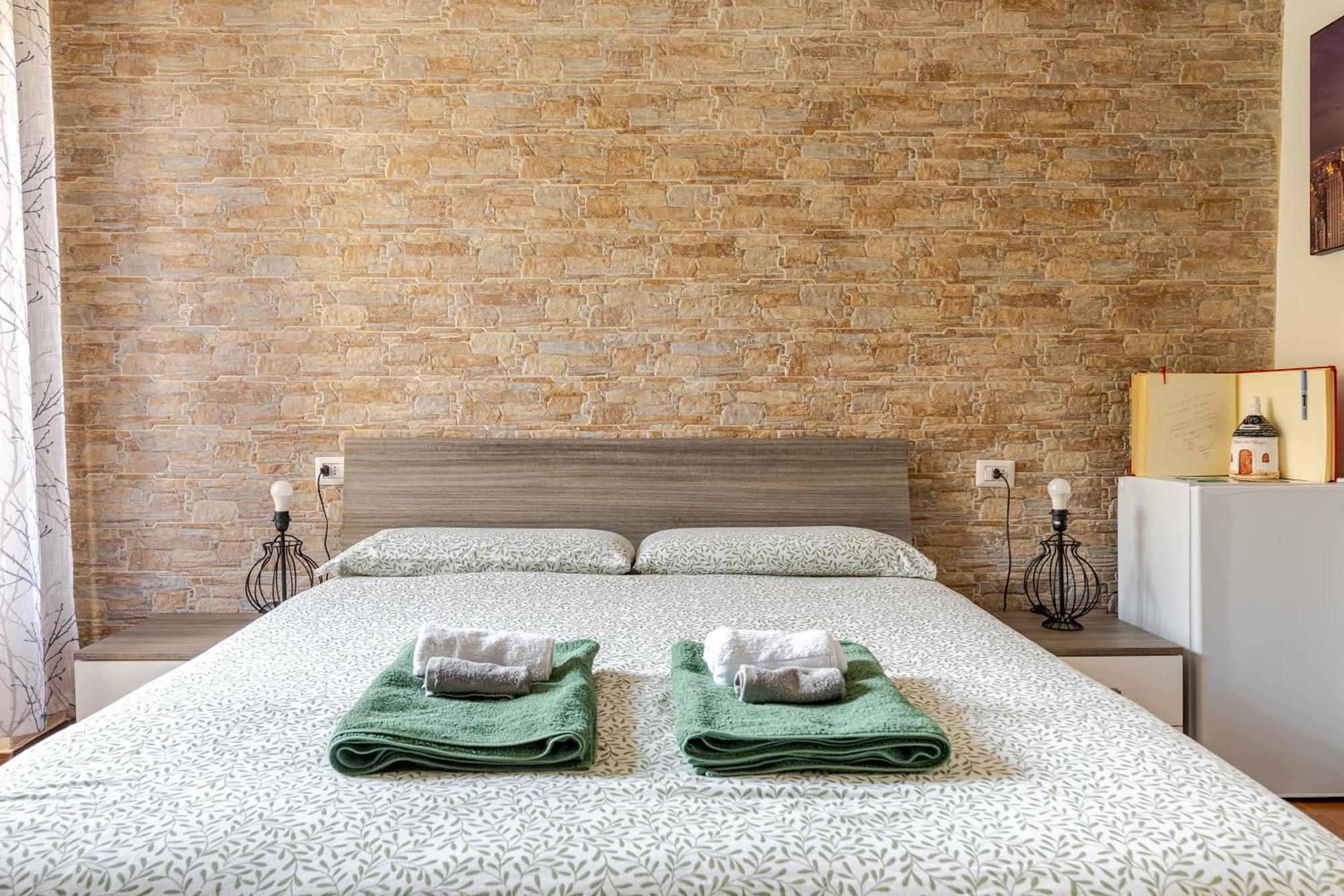 Hotel La Bettola Di Cremia Extérieur photo